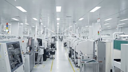 陽光電源光伏逆變器SMT生產(chǎn)車間自動化產(chǎn)線,產(chǎn)品出口150多個國家和地區(qū)。